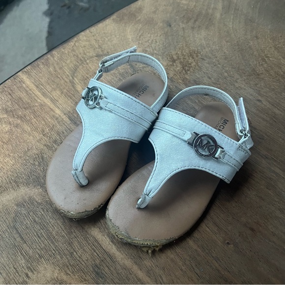 Micheal Kors • Toddler Size 9 - Picture 2 of 3